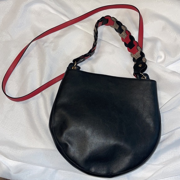 Express Hobo crossbody black w/ a red strap for crossbody and colorful handle - Picture 2 of 4